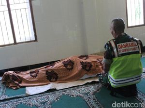 Jatuh di TPS Garut, Loper Koran Meninggal Saat Hendak Nyoblos Jatuh di TPS Garut, Loper Koran Meninggal Saat Hendak Nyoblos