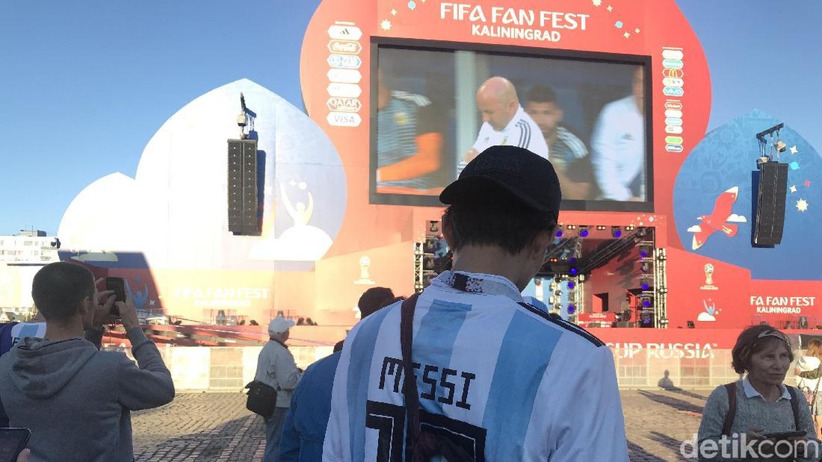 Fans Argentina di Kaliningard. (Foto: Mohamad Resha Pratama/DetikSport)