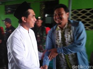 Usai Nyoblos, Taj Yasin Gelar Open House Jamuannya Bubur Petis