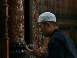 Tunggu Quick Count, Cawagub Ijeck Pilih Iktikaf di Masjid