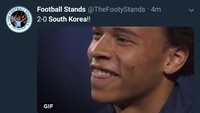 Leroy Sane adalah pemain muda Jerman yang tidak dibawa ke Piala Dunia 2018. Bagaimana responsnya melihat pelatih Joachim Loew pulang karena Jerman tersingkir?  Senang atau sedih kira-kira? (Foto: Twitter @TheFootyStands)