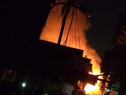 Kebakaran di Palmerah, 15 Damkar Dikerahkan