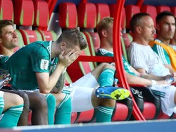 Marco Reus menangis. REUTERS/Michael Dalder.