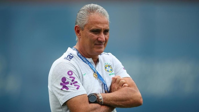 Soccer Football - World Cup - Brazil Training - Brazil Training Camp, Sochi, Russia - June 23, 2018   Brazil coach Tite during training   REUTERS/Hannah Mckay