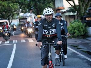Foto: Ahmad Syaikhu, Cawagub Jawa Barat yang Doyan Banget Gowes Foto: Ahmad Syaikhu, Cawagub Jawa Barat yang Doyan Banget Gowes