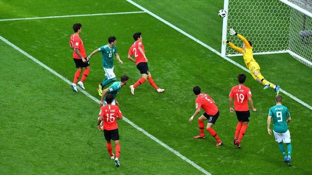 Cho Hyun-Woo mementahkan beberapa peluang emas timnas Jerman.