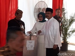 Khofifah-Emil Keok di TPS Gus Ipul