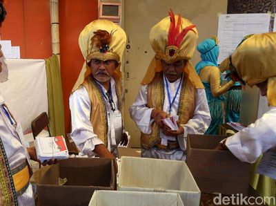 Mengusung Tema 1001 Malam, TPS Ini Nyentrik Banget