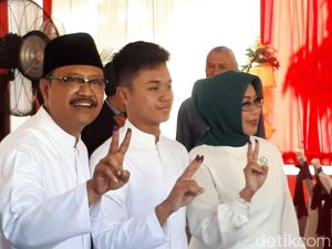 Nyoblos Ditemani Anak Istri, Gus Ipul: Hasilnya Serahkan Allah