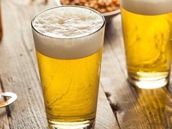 5 Manfaat Sparkling Water bagi Tubuh dan Efek Sampingnya