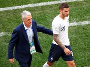 Denmark Main Bertahan, Prancis pun Tak Mau Ambil Risiko