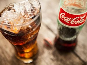 Pasokan Karbon Dioksida Inggris Menipis, Produsen Minuman Ringan dan Bir Kena Imbas