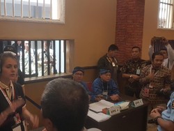 Antusiasnya Utusan 13 Negara Asing Lihat Coblosan di Rutan Serang