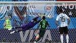 Argentina Lolos dari Lubang Jarum