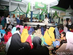 Trauma Healing, Korban Banjir Bandang Banyuwangi Diajak Pengajian