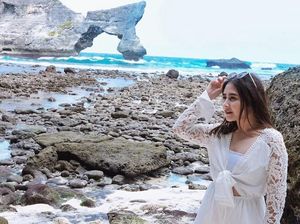 Intip Liburannya Prilly Latuconsina di Bali
