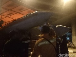 Ini Cara Memancing Buaya di Kali Grogol