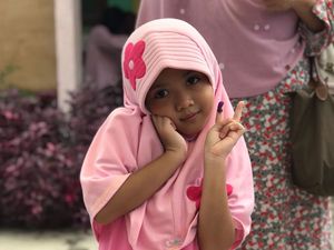 Anak-anak Ini Nggak Mau Kalah Ikut Nyoblos di Pilkada Serentak