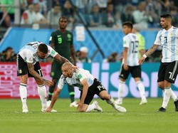 Menit 68, wajah Mascherano terlihat mengeluarkan darah. Gabriel Rossi/Getty Images.