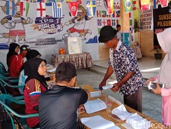 Duh, Pasangan Asal Surabaya Ini Terciduk Nyoblos di Dua TPS