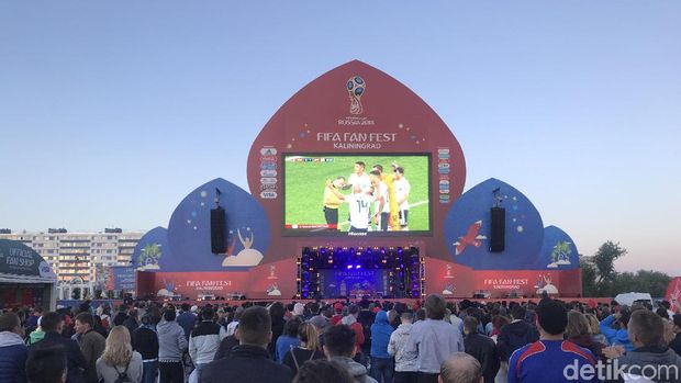Keteganagan Pendukung Argentina di Kaliningrad
