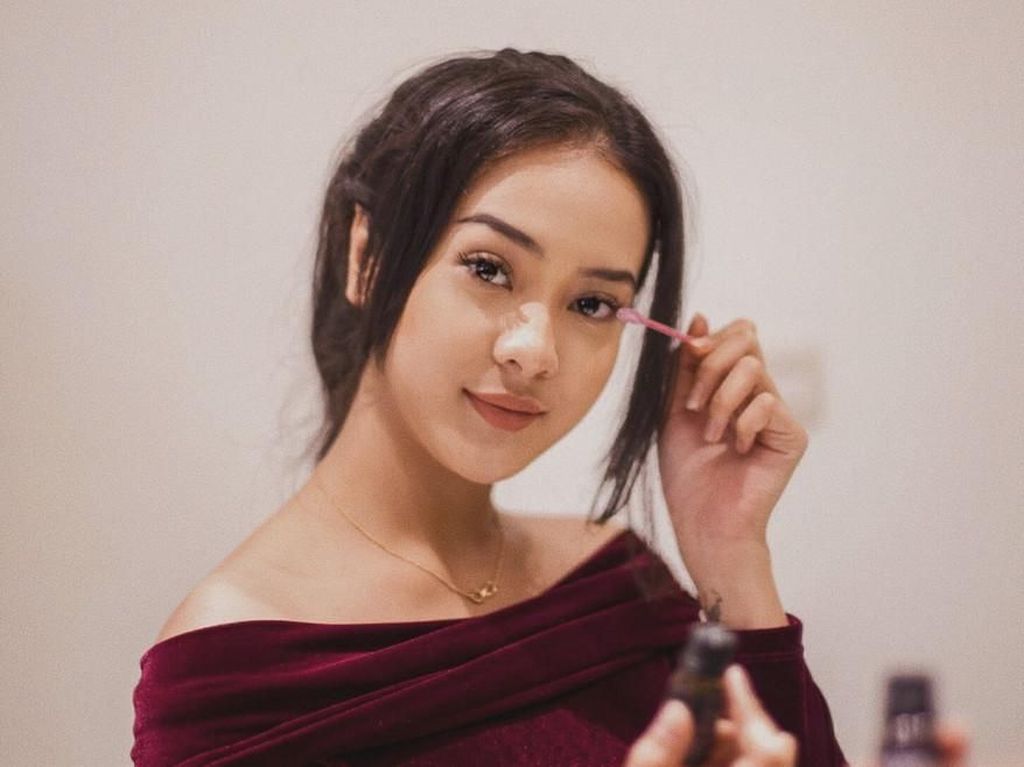 7 Fakta Anya Geraldine, Selebgram yang Trending di Twitter 7 Fakta Anya Geraldine, Selebgram yang Trending di Twitter