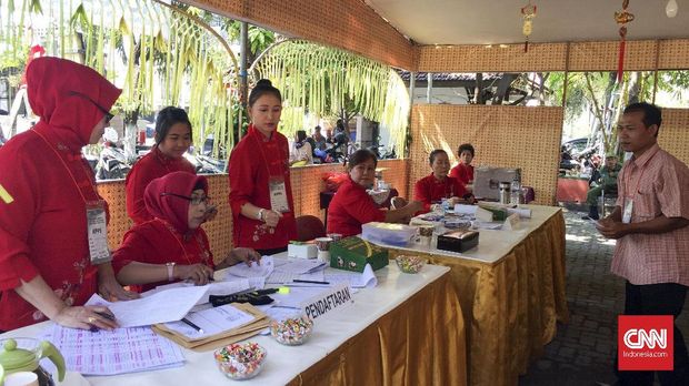 Para Srikandi Jaga Tiga TPS di Pilgub Jatim 2018