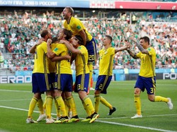 Hajar Meksiko 3-0, Swedia Juara Grup F