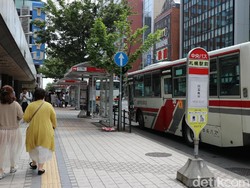 Naik Bus Tanpa Ngaret di Jepang