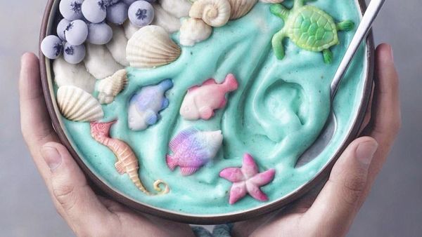 Keren! Tampilan 10 Smoothie Bowl Ini Bikin Nggak Tega Menyantapnya