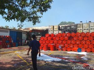Ini Dugaan Penyebab Kebakaran di Gudang Bahan Kimia Sidoarjo Ini Dugaan Penyebab Kebakaran di Gudang Bahan Kimia Sidoarjo