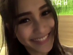 Ayu Ting Ting Sama Raffi Ahmad Berduaan ke Kafe?