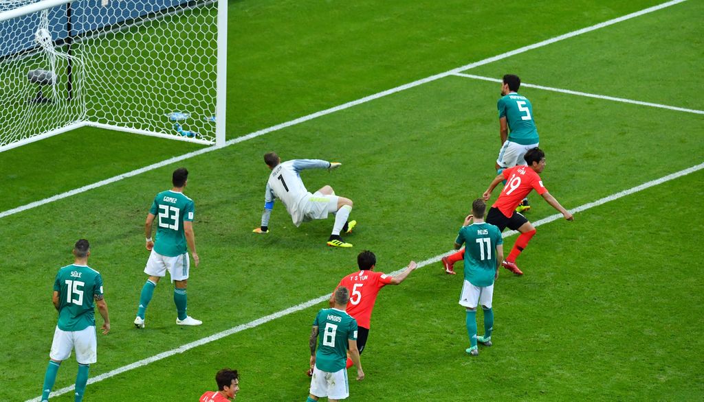 Soccer Football - World Cup - Group F - South Korea vs Germany - Kazan Arena, Kazan, Russia - June 27, 2018   South Korea's Kim Young-gwon scores their first goal                                        REUTERS/Dylan Martinez