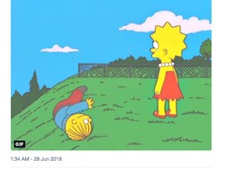 Aksi guling-guling Neymar juga diparodikan dengan membawa-bawa seri kartun The Simpson berisikan adegan serupa. (Foto: Internet)
