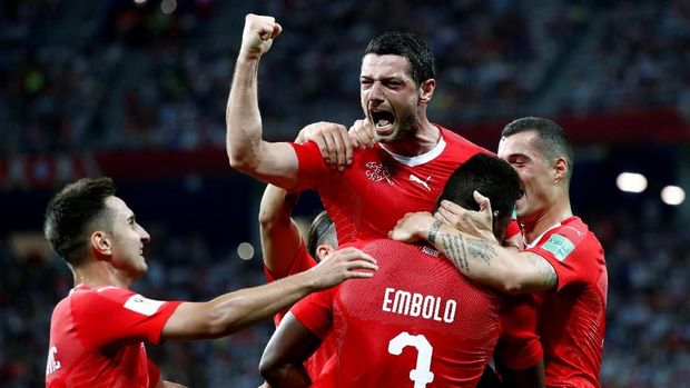 Timnas Swiss punya peluang sama besar dengan Swedia untuk lolos ke babak 16 besar.