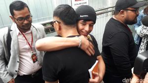 Lihat Kembali Dukungan Jefri Nichol saat Tio Pakusadewo Sidang Narkoba