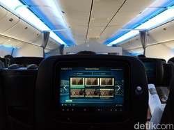 Duduk di Kelas Ekonomi Rasa Bisnis Japan Airlines