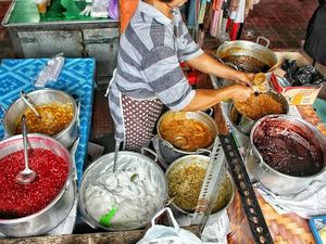 Asyiknya Berburu Soto Hingga Jenang Legit di Pasar Kranggan Yogyakarta Asyiknya Berburu Soto Hingga Jenang Legit di Pasar Kranggan Yogyakarta