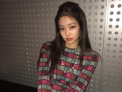 Serba Tertutup, Gaya Jennie Blackpink yang Dikira Penggemar Pakai Hijab