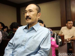 Cerita Senyap Fredrich Yunadi Sejak Setahun Lalu Bebas dari Penjara Cerita Senyap Fredrich Yunadi Sejak Setahun Lalu Bebas dari Penjara