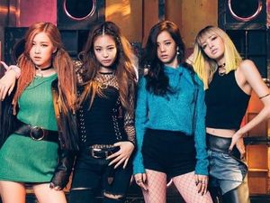 Intip Gaya Gemas BLACKPINK saat Cicipi Aplikasi Tik Tok Intip Gaya Gemas BLACKPINK saat Cicipi Aplikasi Tik Tok