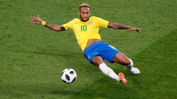 Neymar dipuji oleh Philippe Coutinho seusai laga melawan Serbia.