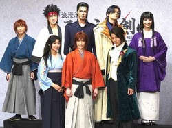 Ini Penampilan Para Pemain Drama Musikal Rurouni Kenshin