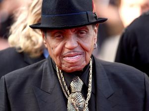 Lama Idap Kanker, Ayah Michael Jackson Tutup Usia