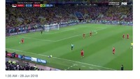 Salah satu olok-olok untuk Neymar adalah dia tampak sudah memecahkan rekor Piala Dunia dalam hal berguling-guling terjatuh di lapangan. (Foto: Internet)