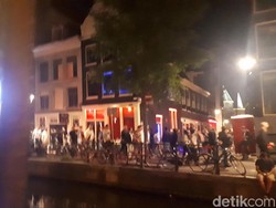 Pekerja Seks Red Light District Amsterdam Sudah Muak dengan Turis