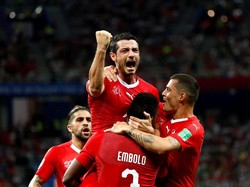 Bertanding di Nizhny Novgorod Stadium, Kamis (28/6/2018) dinihari WIB, Swiss mendapat perlawanan yang sengit dari Kosta Rika. Akan tetapi, Swiss berhasil unggul duluan di babak pertama lewat gol Blerim Dzemaili. REUTERS/Murad Sezer.