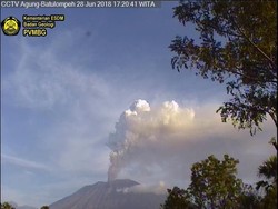 Gunung Agung Hujan Abu, Bandara Ngurah Rai Ditutup Sementara