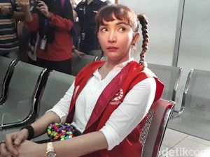 Roro Fitria Keberatan dengan Dakwaan JPU Roro Fitria Keberatan dengan Dakwaan JPU