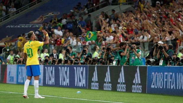 Timnas Brasil akan jumpa Meksiko di babak 16 besar.
